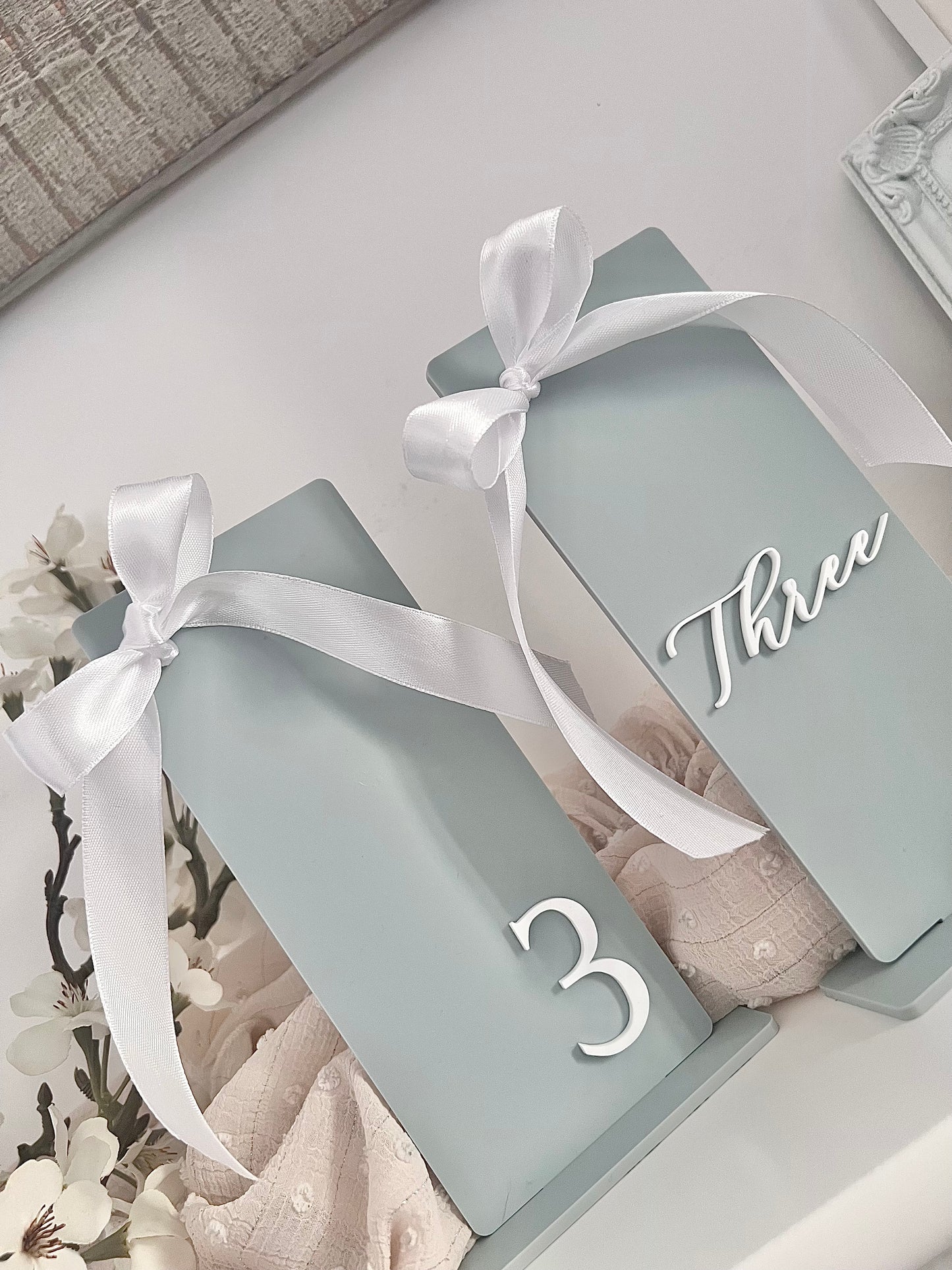 Coloured Bow Table Numbers
