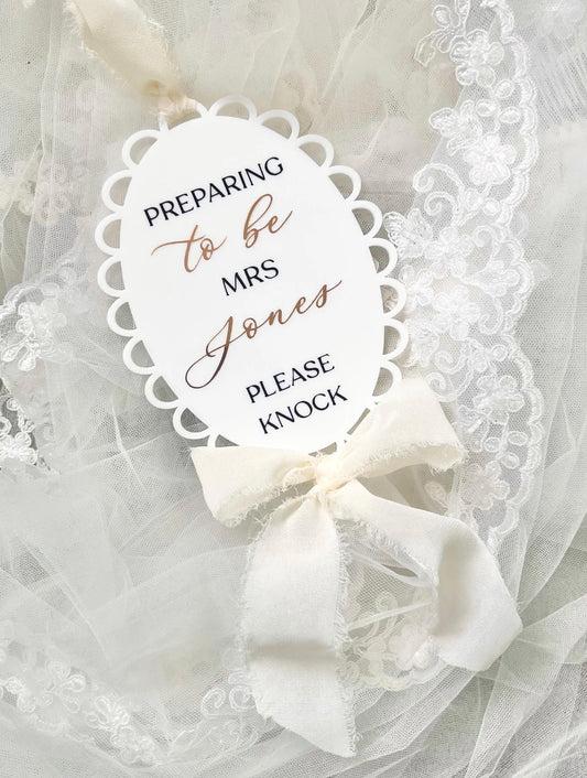 Scalloped Door Hanger