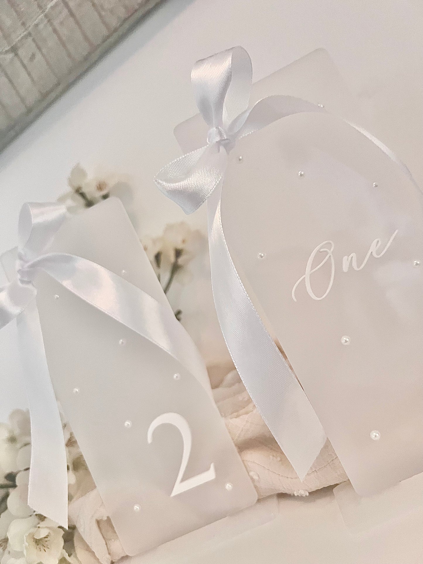 Glossy & Pearl Bow Table Numbers